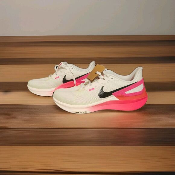 Size 8.5 - Nike Revolution 8 Washed Coral Sweet Beet W - Picture 3 of 7
